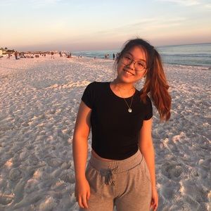 Meet your Posher, Emily